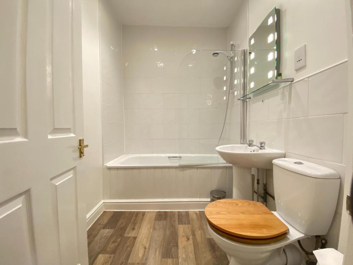 The Victoria Hotel Newcastle-under-Lyme Luaran gambar